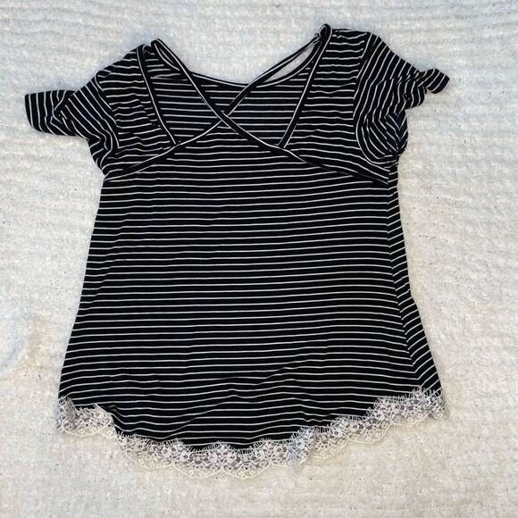 Xhilaration black and white striped top with lace fringe | Sz M - Picture 3 of 4